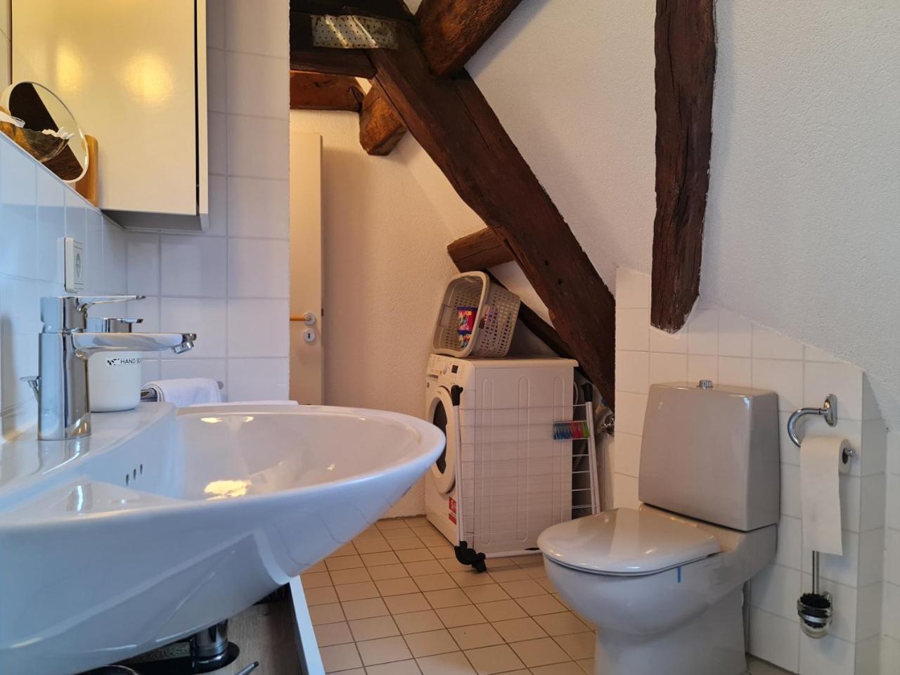 Avahome: Haus Fuer 16, Wlan, Parkplaetze, Netflix, Nespresso Kandel Habitación foto